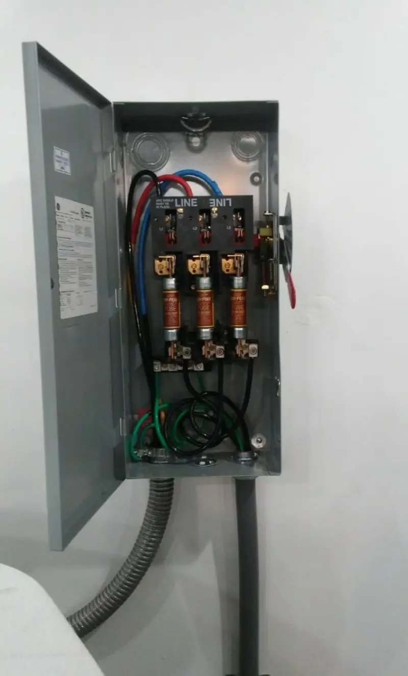 Three-phase disconnect switch installed for Electrical Wiring & Rewiring in Arabi